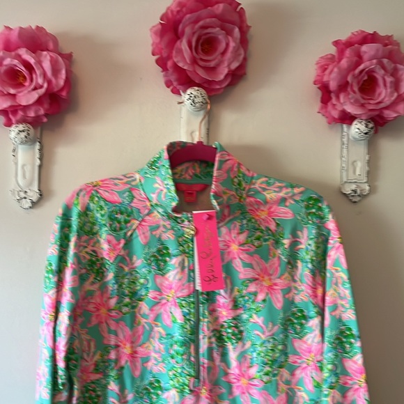 Lilly Pulitzer UPF50+ Skipper Popover in Surf Blue, So Shellegant, Medium. NWT. - Picture 3 of 13